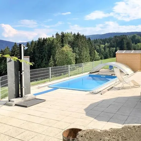 Apartment Baierweg Sleeps 8 Pool Wifi