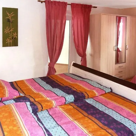 Apartment Baierweg Sleeps 8 Pool Wifi *