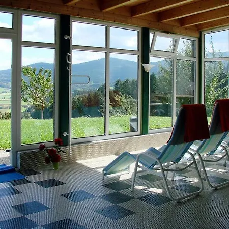 Apartment Baierweg Sleeps 8 Pool Wifi Kollnburg