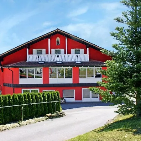 Apartment Baierweg Sleeps 8 Pool Wifi Kollnburg